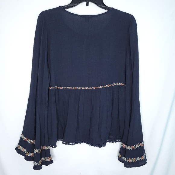 AMERICAN EAGLE WOMEN'S Floral Embroidered Bell Sleeve Boho Top MEDIUM - Picture 16 of 16